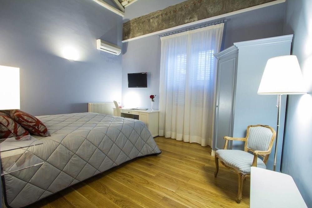 Palazzo Arone Dei Baroni Di Valentino Hotell Palermo Exteriör bild