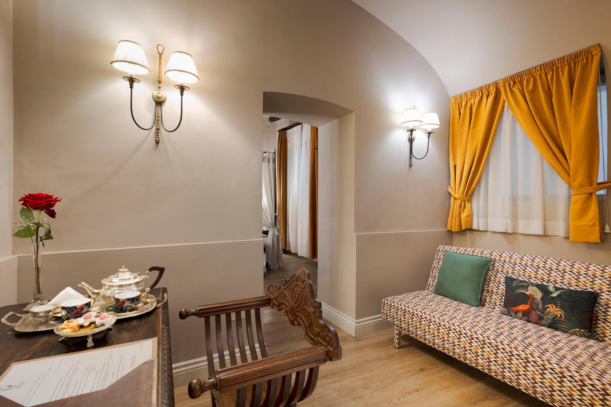Palazzo Arone Dei Baroni Di Valentino Hotell Palermo Exteriör bild